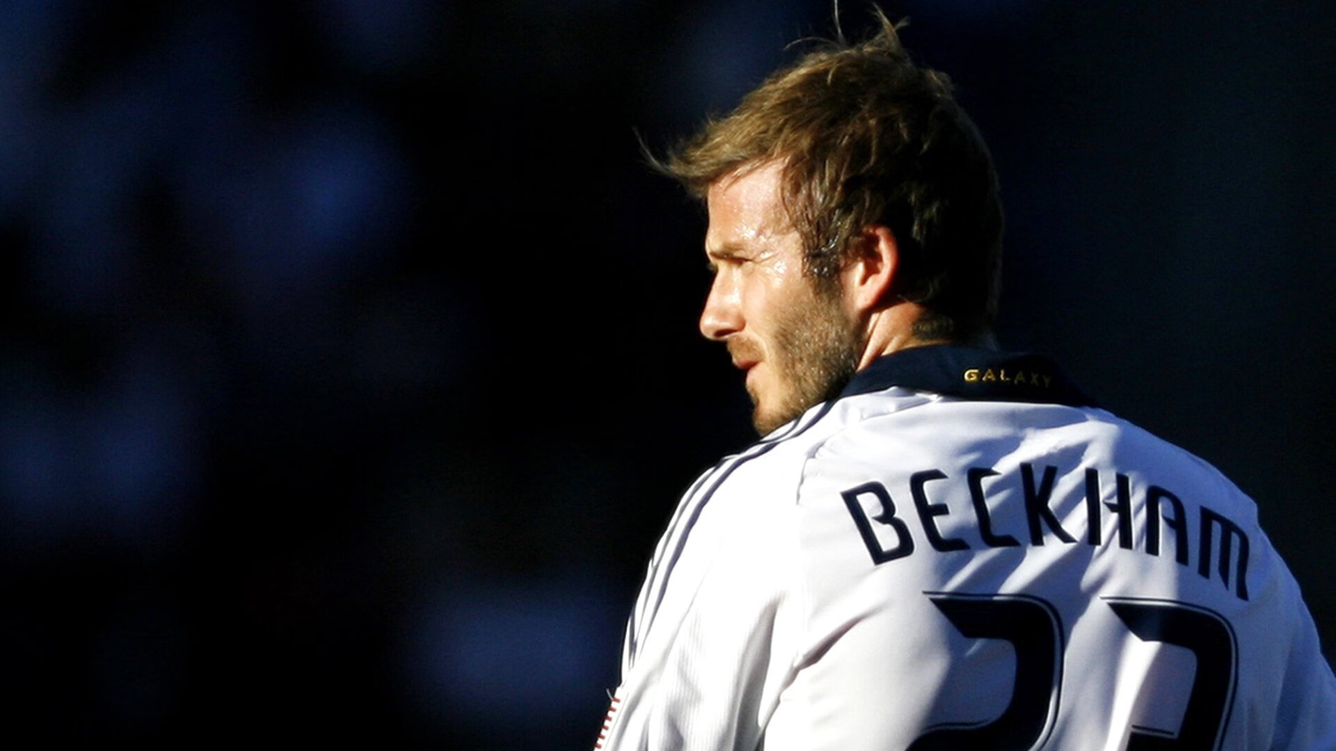 FB世界杯-赛道上的逆袭，阿隆索关键制胜，哈斯鏖战红牛二队