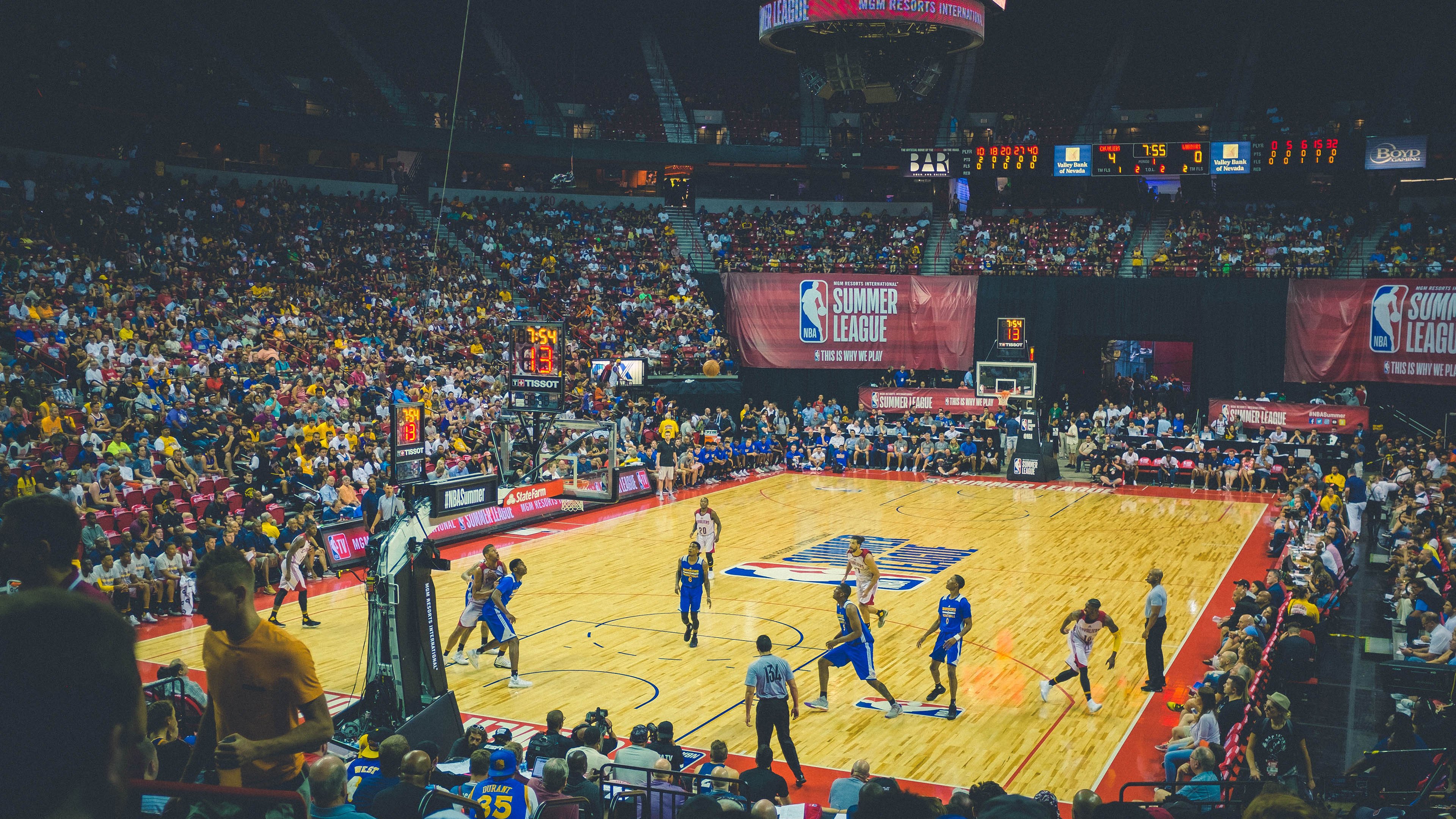 西决生死战焦点战，当篮球的终极对决遇见日本强行终结尼斯的隐喻